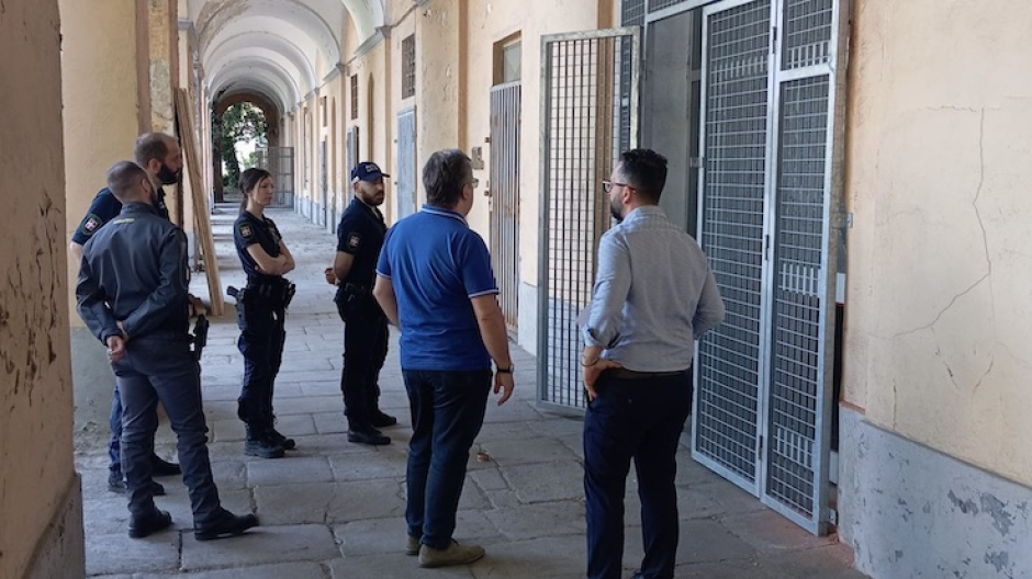 Sgombero e pulizia degli edifici dell’area demaniale dell’ex caserma Passalacqua